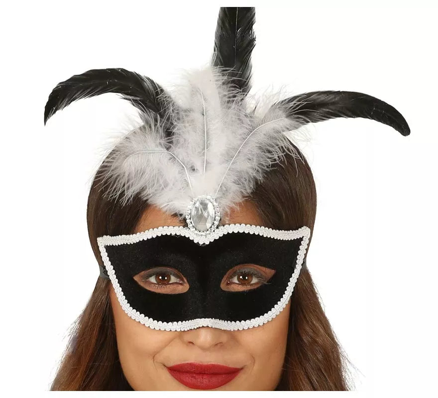 Translation missing: pt-PT.Antifaz de Terciopelo Negro con Plumas