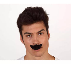 Bigode preto curvado