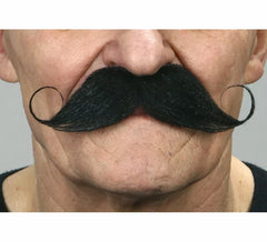 Bigode francês preto
