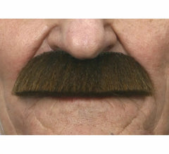 Bigode marrom do Capitão Guarda Nacional 2º GM