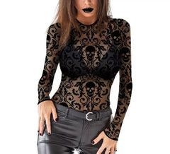 Camisa feminina com caveira vazada