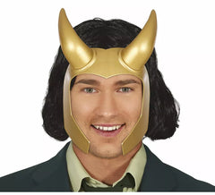 Capacete dourado de super-herói com chifres