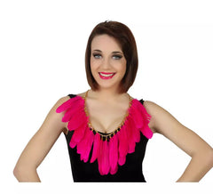 Colar com penas cor de rosa