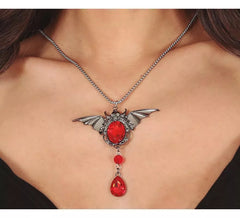 Colar Morcego com Rubi 8 cm