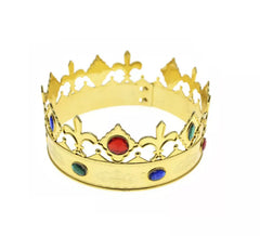 Coroa de ouro do rei com joias de fantasia