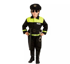 Fato de polícia local para criança