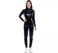 Fato ou macacão preto metálico com fecho frontal para mulher
