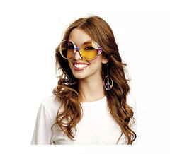 Óculos de hippie com brincos