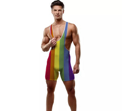 Macacão masculino com suspensórios arco-íris