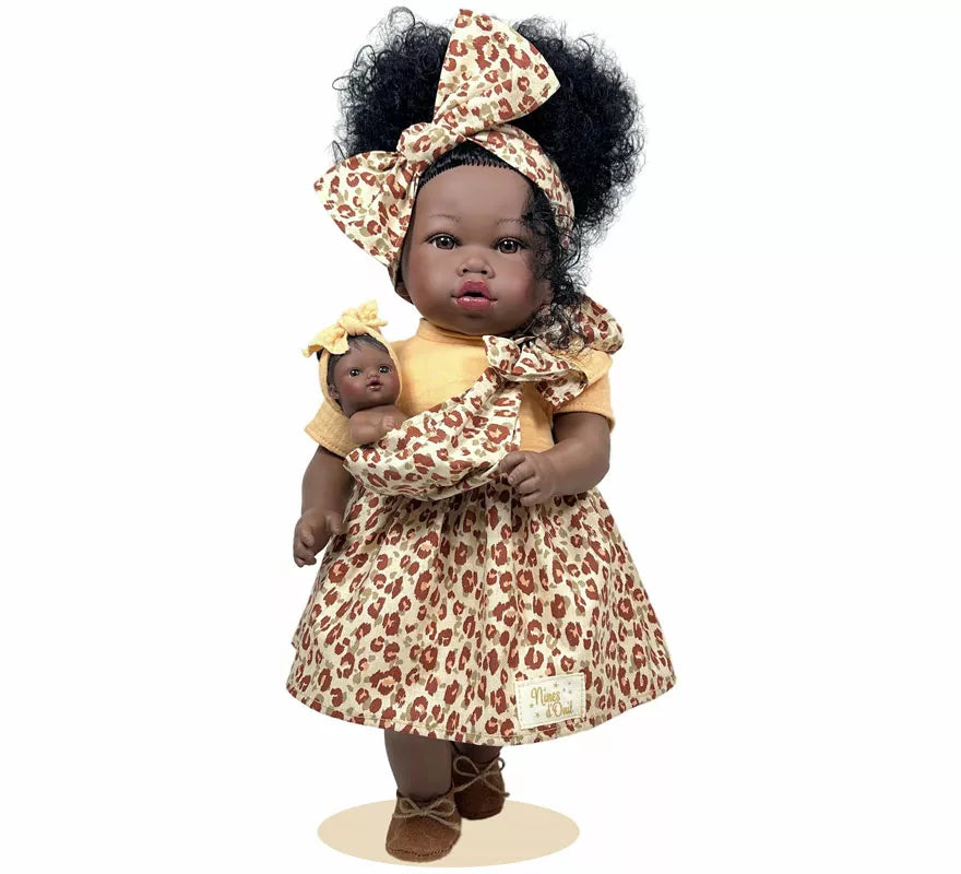 Translation missing: pt-PT.Muñeca Addis con Bebé y Vestido Animal Print de 45 cm