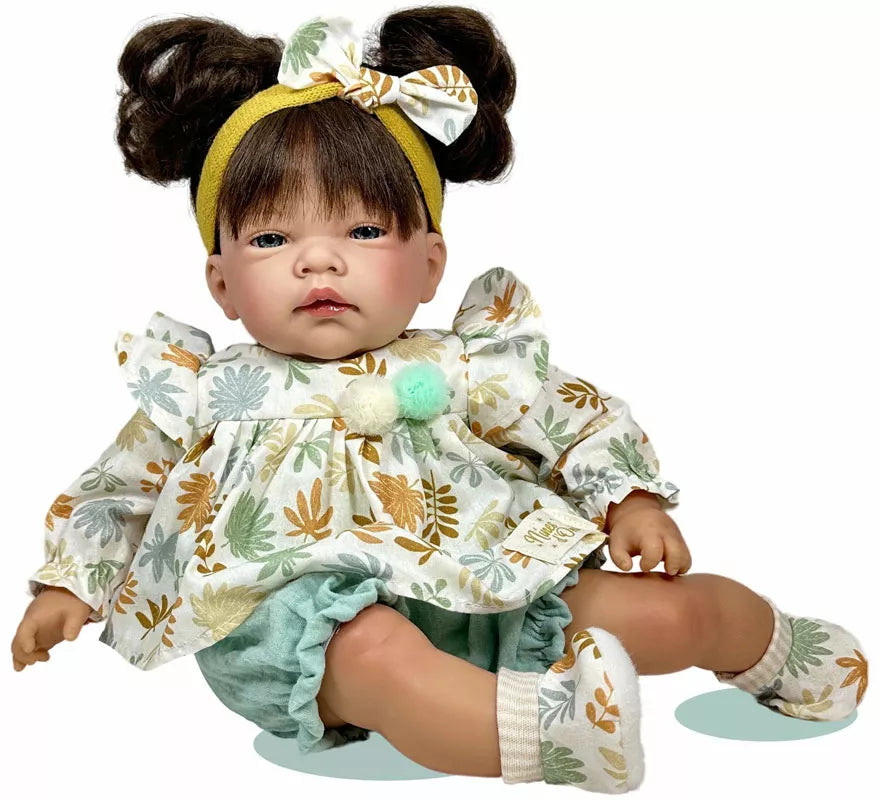 Translation missing: pt-PT.Muñeca Celia Floral verde menta de 45 cm