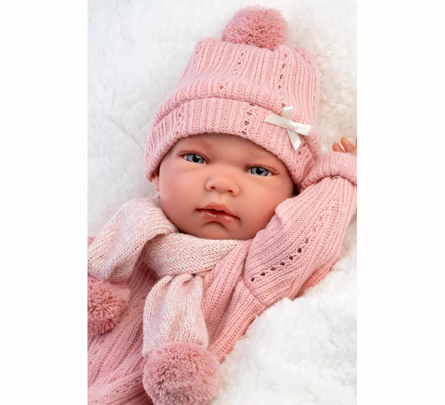 Muñeca Nica Recién Nacida de 40 cm con Cojín y Conjunto