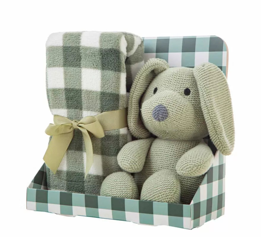 Translation missing: pt-PT.Pack Manta de 90x75 cm y Perro de Peluche verde de 26 cm