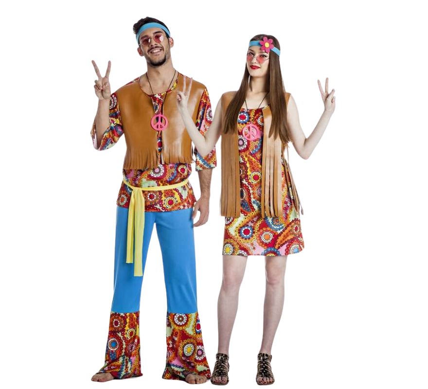 Um par de hippies com coletes adultos