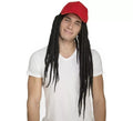 Peluca de Rastas con Gorra Roja