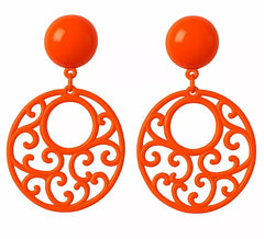 Brincos circulares de flamenco com ornamentos em várias cores