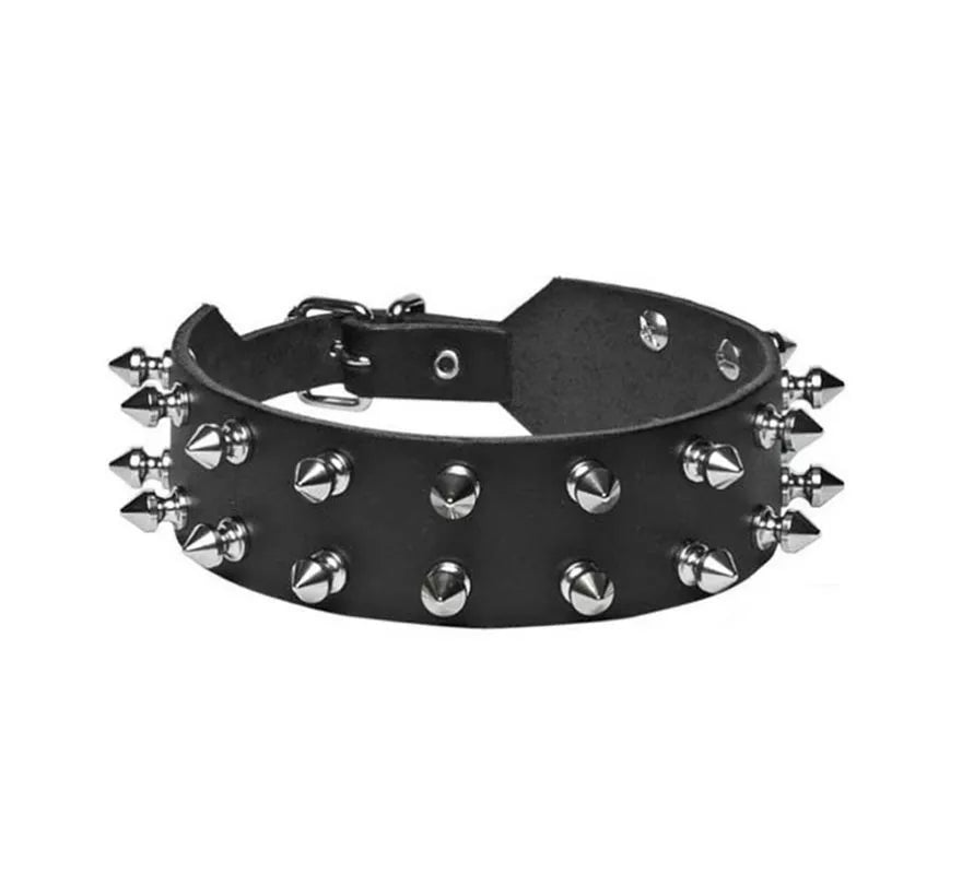 Translation missing: pt-PT.Pulsera negra con pinchos plateados