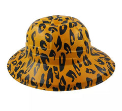 Chapéu de PVC com estampa de leopardo