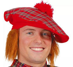 Chapéu escocês com cabelo
