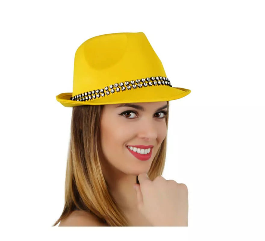 Translation missing: pt-PT.Sombrero Ganster amarillo con banda de brillantes